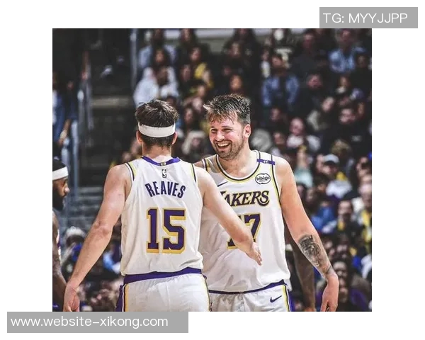 东契奇的防守虽有不足但他的伟大成就不容忽视湖迷应给予理解与支持